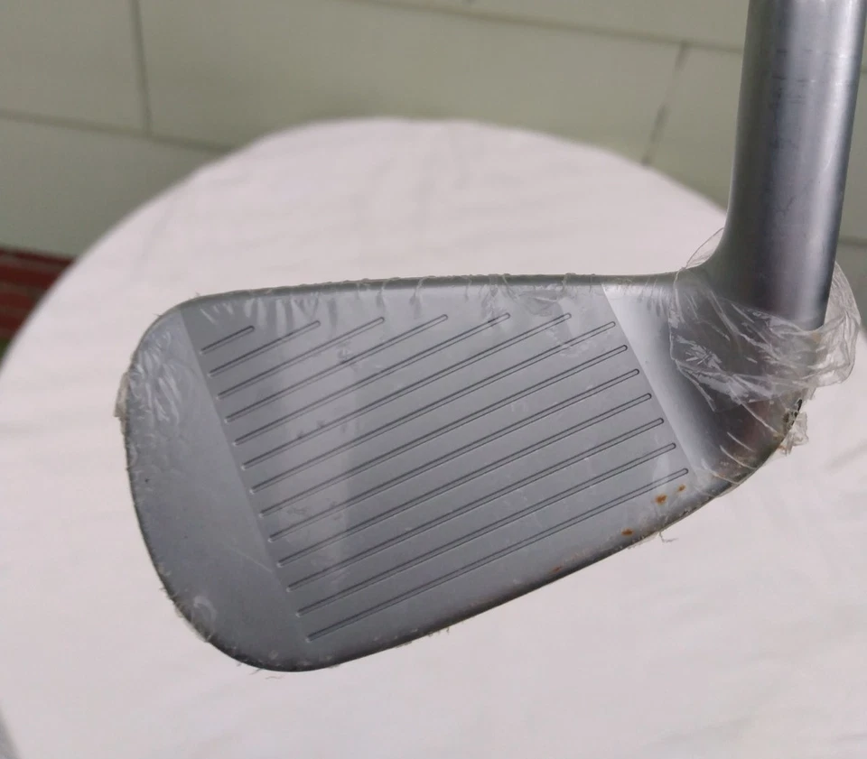 Taylormade P770 Tungsten Forged 4 Iron KBS TOUR Stiff Steel Shaft RH - Image 3 of 4