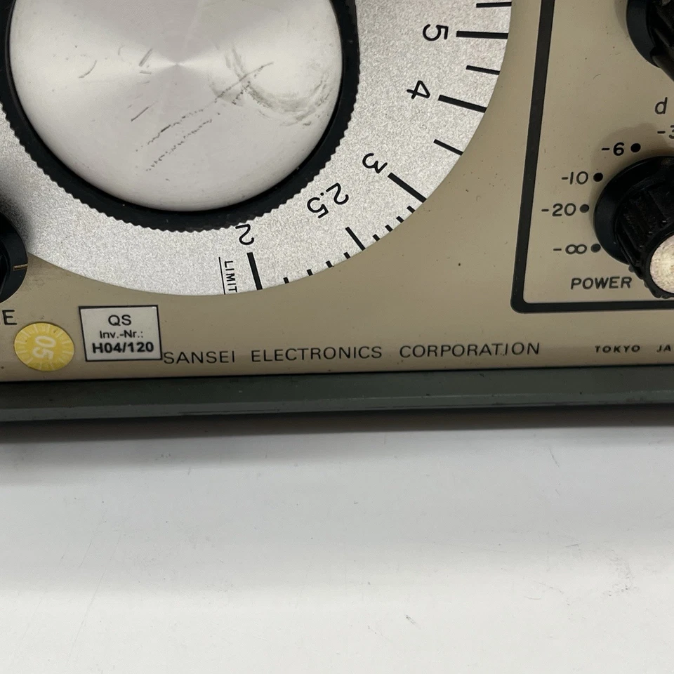 Sansei 6850 Funktionsgenerator Sinus Rechteck 20Hz–2MHz Signal Generator geprüft - Bild 4 von 4