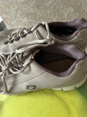Skechers Women's Walking Shoes Size 9 flex elite beige