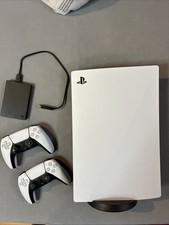 PS5 Digital Edition+ 2 Dualsense Controller+ Seagate 1TB + 4-Fach USB …