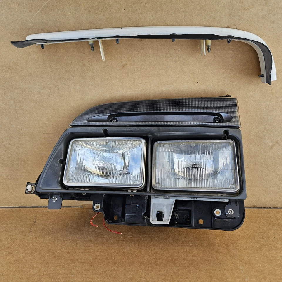 1994-2004 Isuzu NQR NPR GMC W4500 OEM Left Drivers Headlight Lamp W Trim / Bezel - Image 2 of 4
