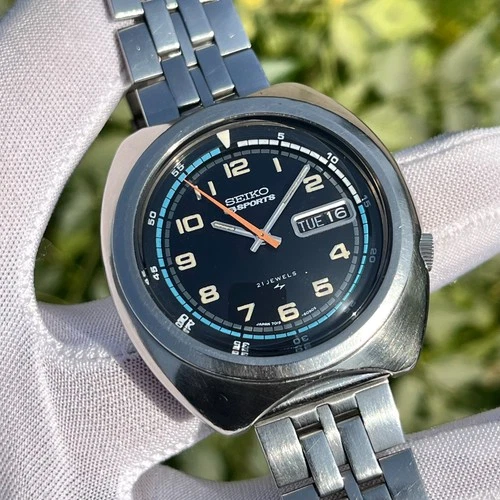 Vintage Seiko 5 Sports Diver Rotating Inner Ring Automatic Japan Watch 7019-6040