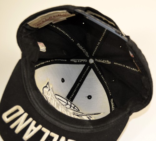 Cleveland Cavaliers Mitchell & Ness Hat Cap Snapback Black & White - Picture 8 of 8