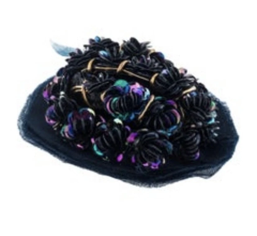 Broche de lentejuelas LULU FROST ROSA CAMELIA PRECIO DE VENTA SUGERIDO POR EL FABRICANTE 350 USD Foto 3 de 4