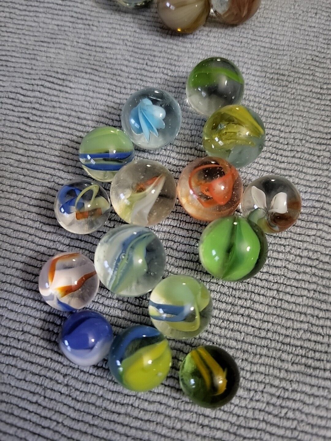  Marble Lot Unsure Of Maker Transparent  Base  Cats Eyes Type Marble