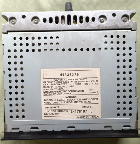Mitsubishi car stereo radio - Picture 3 of 3