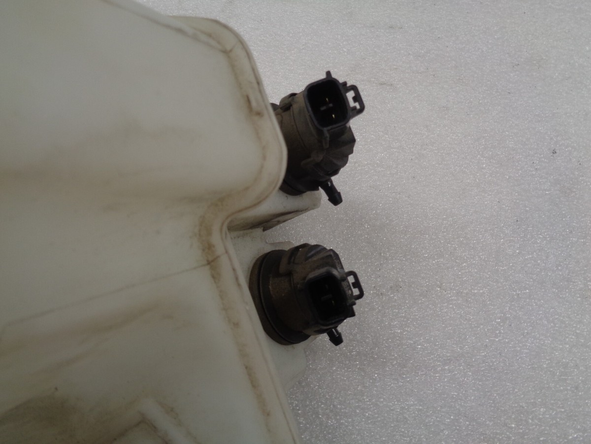 04-09 Toyota Prius Windshield Washer Fluid Reservoir 060851-145