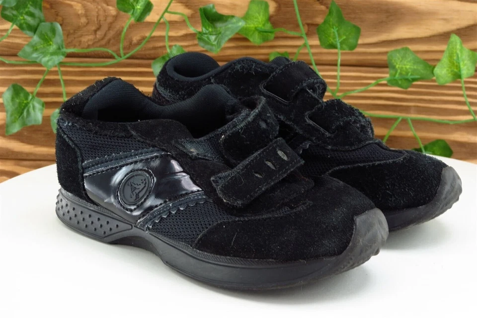 Cuero para correr negro mediano Crocs para niños pequeños 11 Foto 4 de 4