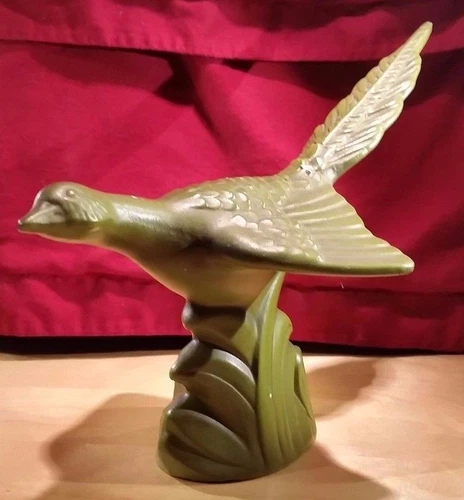 ROYAL HAEGER OLIVE GREEN PHEASANT IN FLIGHT 13" X 9.5" VINTAGE CERAMIC STATUE