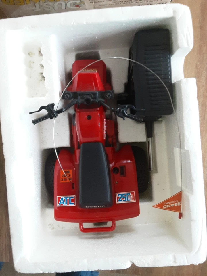 Vintage Shinsei Dust Runner Honda 250r RC For Parts Or Repair - Image 3 of 4