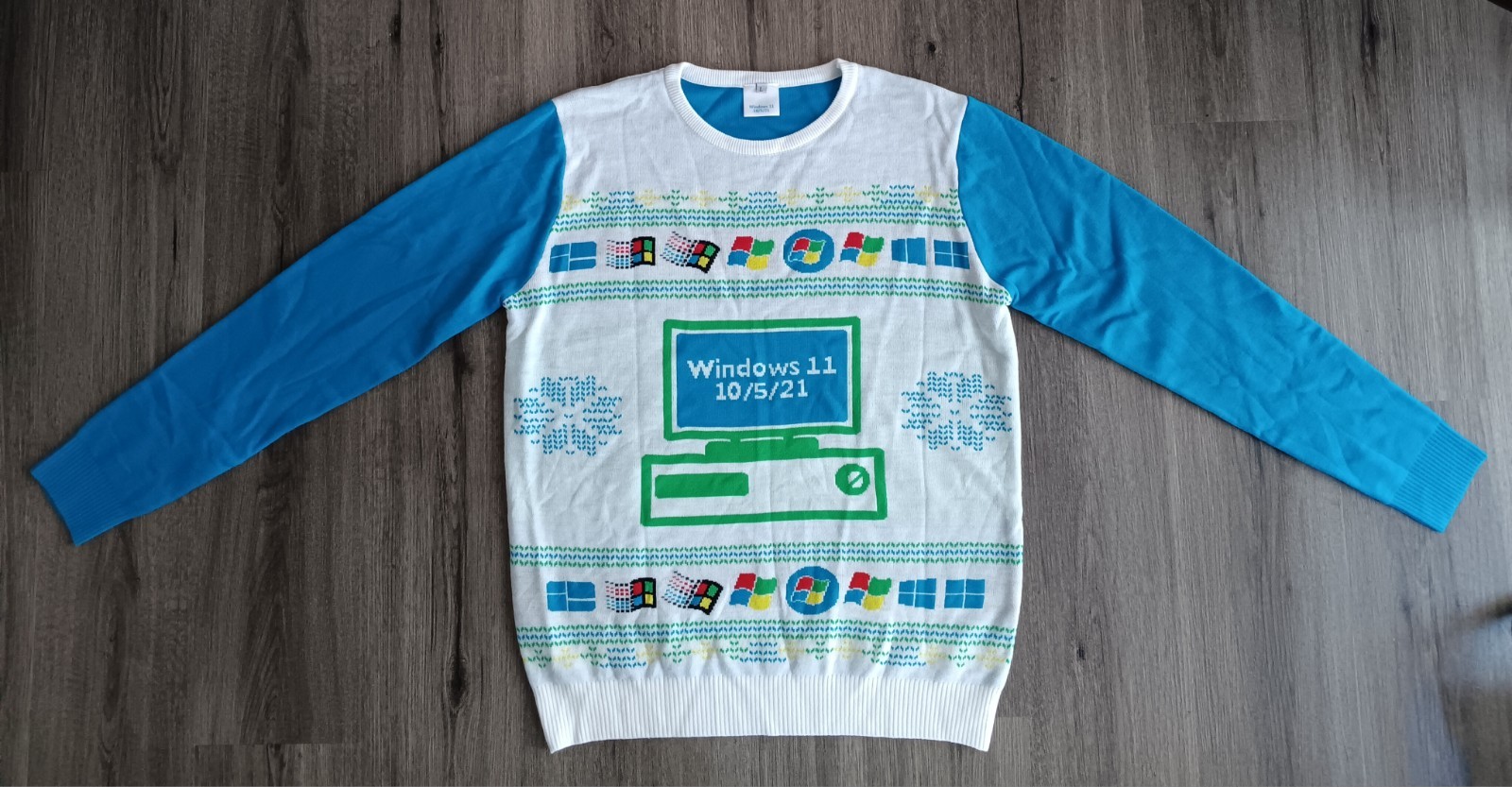 Microsoft Windows 11 Launch Date - Holiday Sweate… - image 2