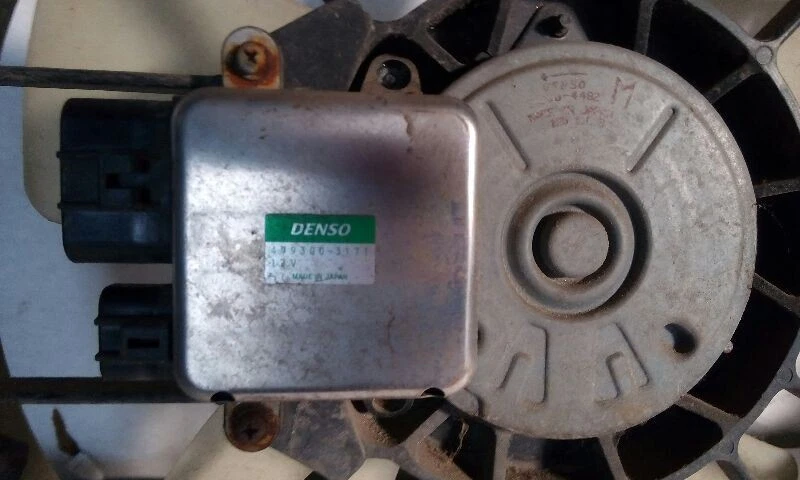 Motor ventilador condensador radiador Mitsubishi Endeavor 2010 Foto 2 de 4