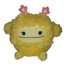 NWT Nomi the Yellow Bigfoot w/ Floral Headband - 8  Squishmallow - Super Cute 