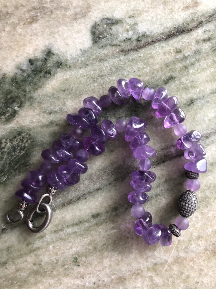 Womens necklace 16 in./ Amethyst with 3 gray crystal beads - Image 2 of 2