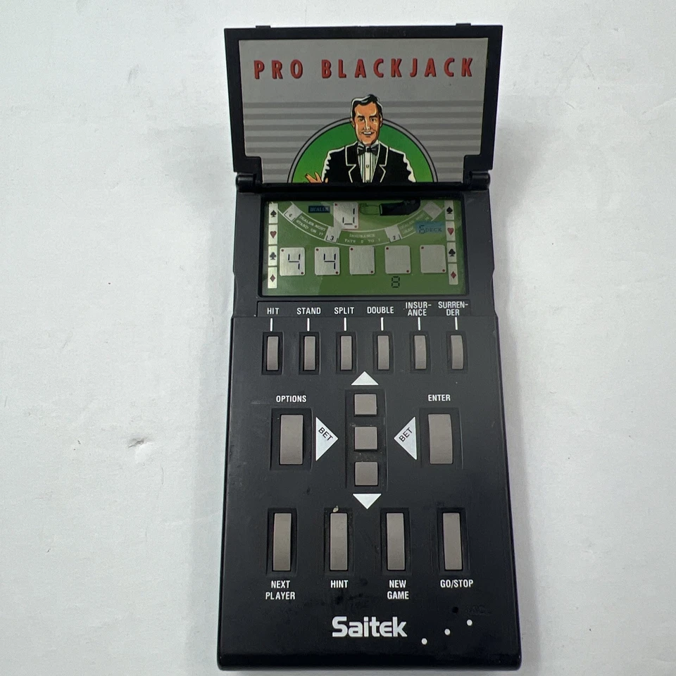 Saitek Pro Blackjack 1991 electrónico portátil LED juego manual probado funciona Foto 4 de 4