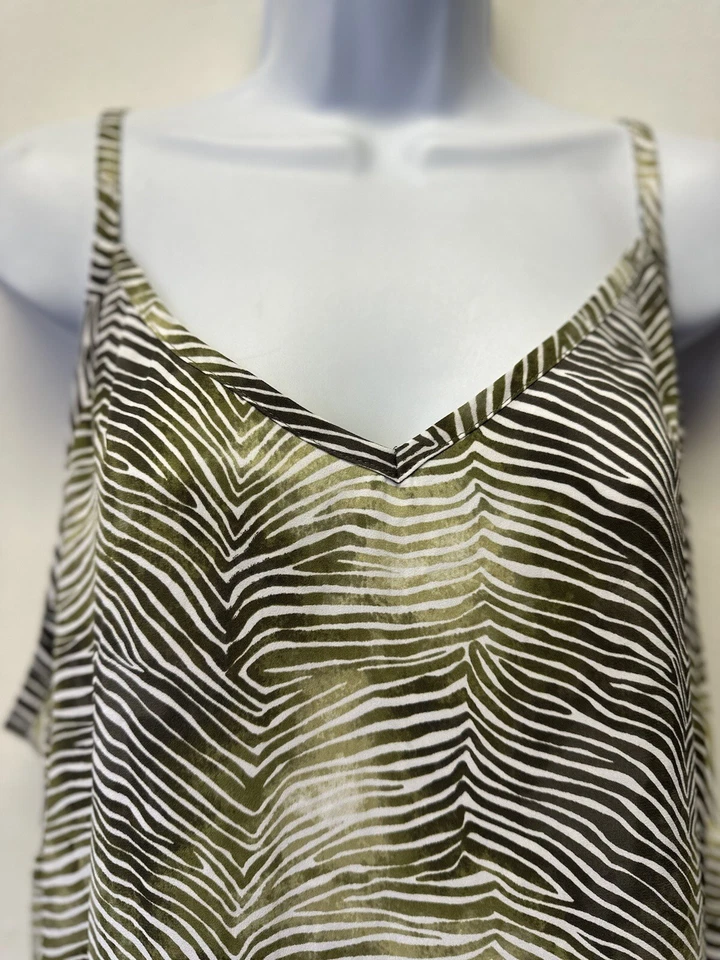 Túnica sin mangas SEJOUR 22W verde estampada cami correas ajustables para mujer Foto 3 de 4