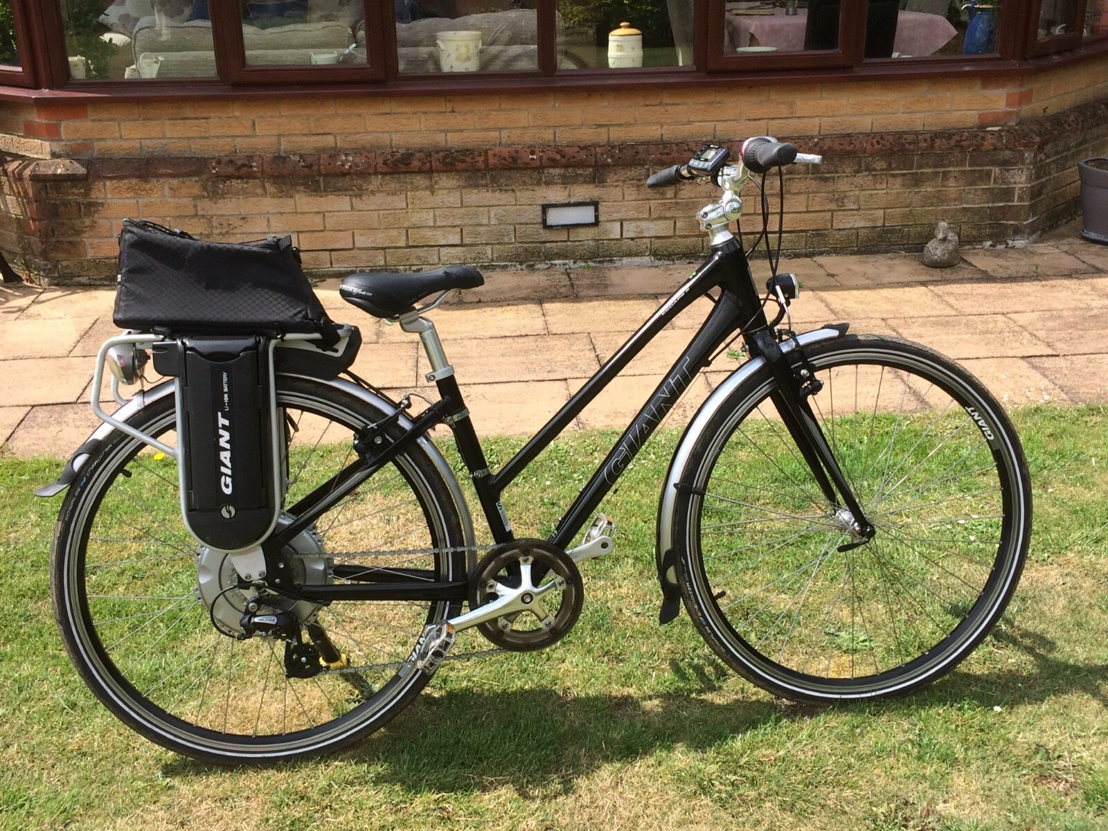 giant ladies electric bike