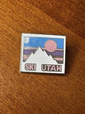Vintage Ski Utah Pin Souvenir Skiing #A1