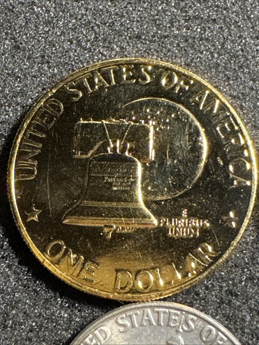 U.S. 1776-1976 Bicentennial 4 Coin Set - quarter, 1/2 dollar & Dollar - D & P - Picture 7 of 10