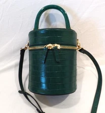 TOPSHOP Simi Green Barrel Crossbody bag/Top handle/Removable strap/Gold hardware
