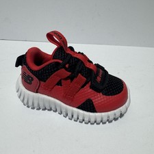 New Balance Toddlers Playgruv V2 Bungee Sneaker Size 2.5 M