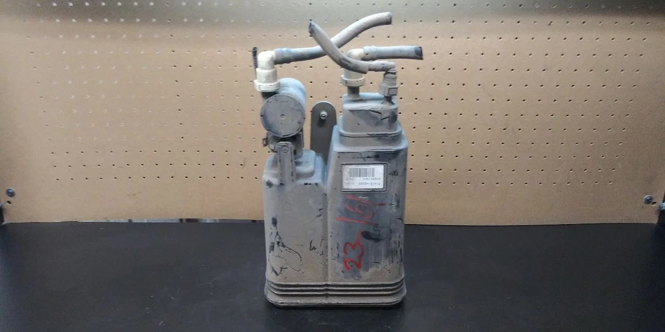 14 15 KIA SORENTO FUEL VAPOR CANISTER OEM 31410-4Z000 - Image 2 of 4