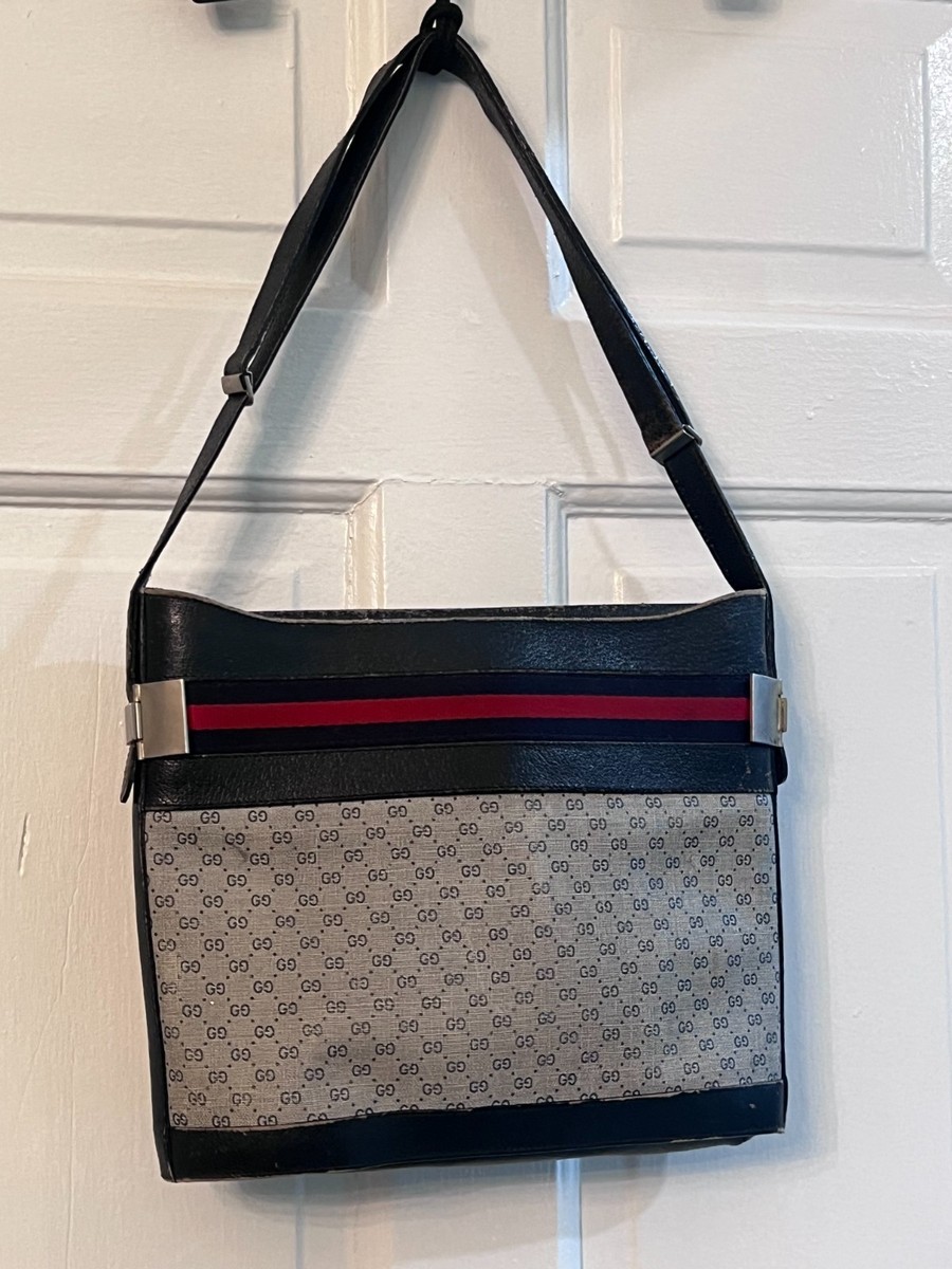 Vintage Gucci Sherry Line GG Supreme Canvas Crossbody  display picture 1