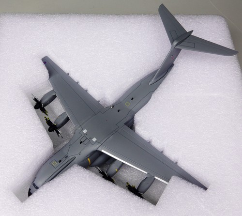 1/200 Herpa 557641 A400M Atlas C.1 LXX Sqn - Plastic - Never Unboxed/Displayed - Picture 11 of 14