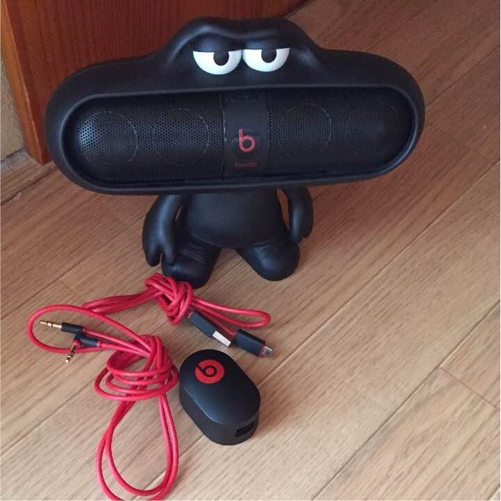 Authentic Beats Pill 2.0 Bluetooth Speaker Dude Stand Black Authentic Beats Pill 2.0 Bluetooth Speaker Dude Stand Black