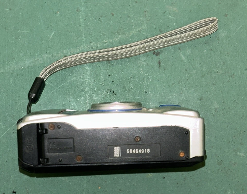 Polaroid 232SL Motorized Japan Optics 27mm Lens Film Camera - Image 4 of 4