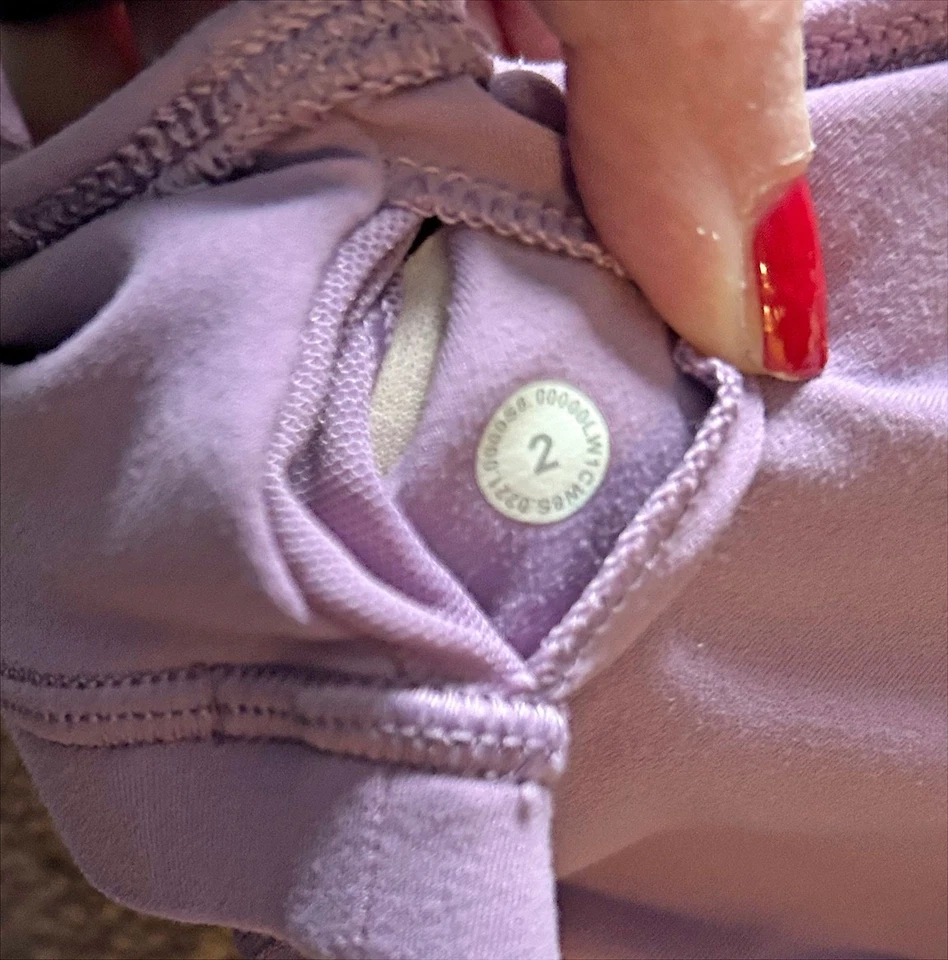 Sujetador deportivo sin mangas Lululemon Purple Align, camiseta corta Longline, copas acolchadas, talla 2 Foto 3 de 3