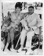 o3815 1969 orig photo Joan Collins, George Jessel on set film Can Heironymus Mer