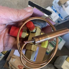 SPORLAN FFE-1/4-C EXPANSION VALVE, 1/4" x 1/4" x 3/8" ODF Solder 12/134/A NIB