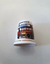 Porzellan Fingerhut mit Goldrand Thoraycraft Steambus 1902 27mm