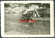 D4/6 WW2 ORIGINAL PHOTO OF GERMAN WEHRMACH ENGINEERS UNLOADING TRUCK