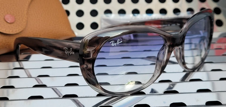 New Ray Ban JACKIE OHH RB4325 6430 Sunglasses Striped Havana w/ Blue Gradient - Image 3 of 4