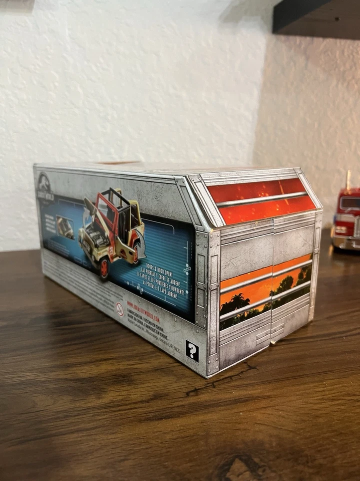 Mattel Matchbox 1:18 Jurassic World Jurassic Park Jeep Wrangler 29 MISB Rare New - Image 3 of 4