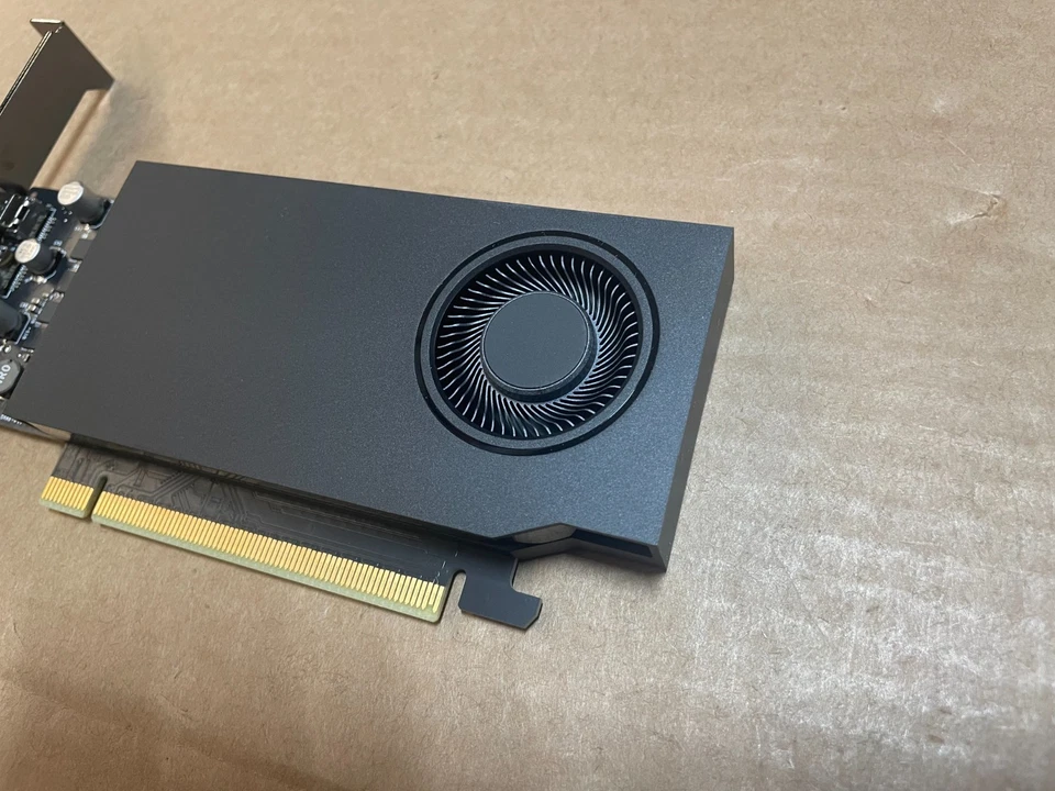 8GB PNY NVIDIA RTX A1000, Ampere, 2304 CUDA, 72 Tensor, 18 RT, GDDR6, PCIe 4.0(x - Image 2 of 4