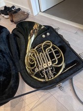 Yamaha YHR-567 Double French Horn - Gold