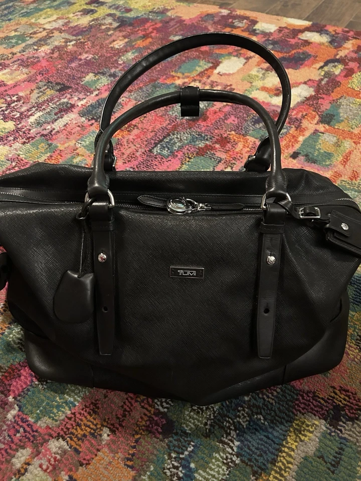 Bolso de Mano TUMI Bolso de Negocios Cuero Negro 173154D2 Usado Foto 2 de 4