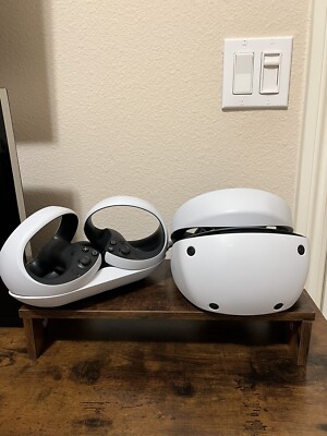 Sony PlayStation 5 VR2 PSVR2 Call Of The Mountain Bundle & Charging Dock/No game