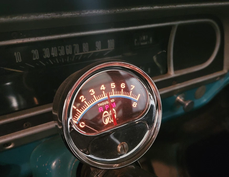 Vintage style 8k Half Sweep 4 Cyl TACH Banger MOONEYES Hot Rod Tachometer Moon - Image 4 of 4