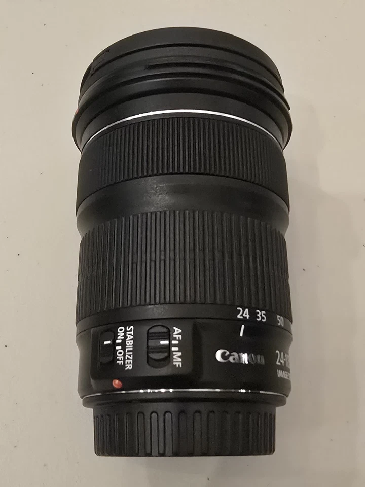 Canon EF 24-105mm f/3.5-5.6 IS Lens & Front & Rear Caps & Hoya Lens A+ Condition - Image 3 of 4