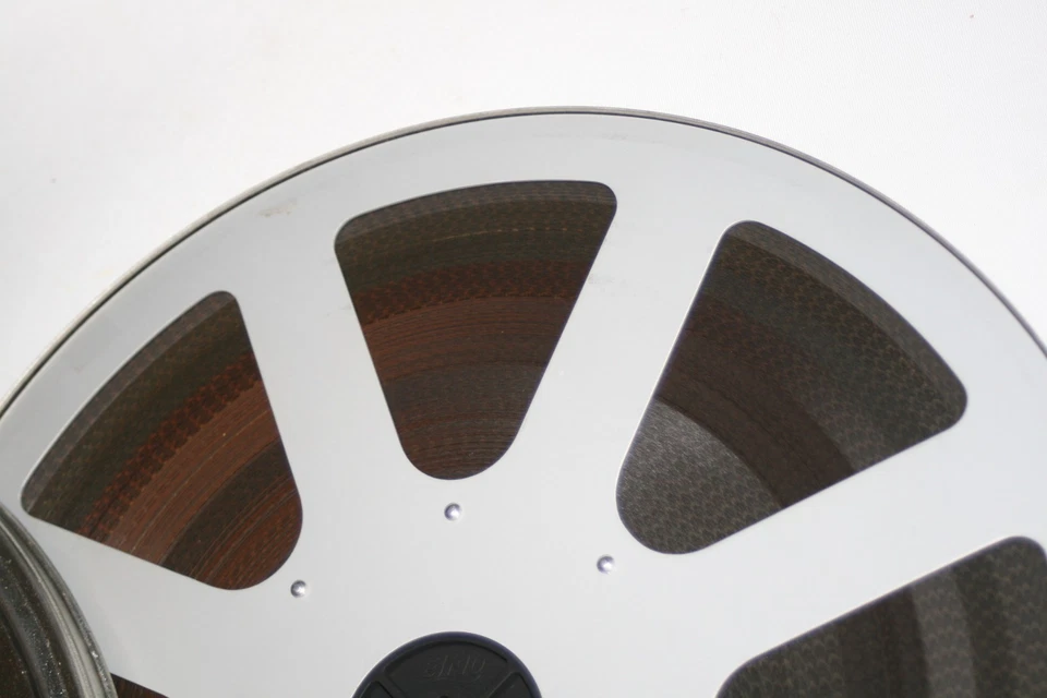 Super 8 "ELMO 360 Meter Filmspule"In Dose mit Filmband Bitte Lesen. - Bild 3 von 4