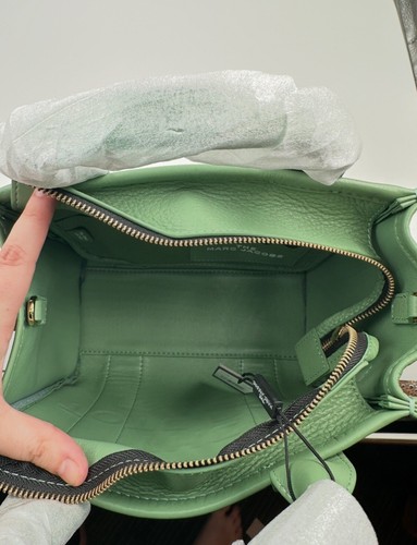 Marc Jacobs Small Aspen Green Leather Tote Bag, New With Tags & Dust bag - Picture 5 of 7