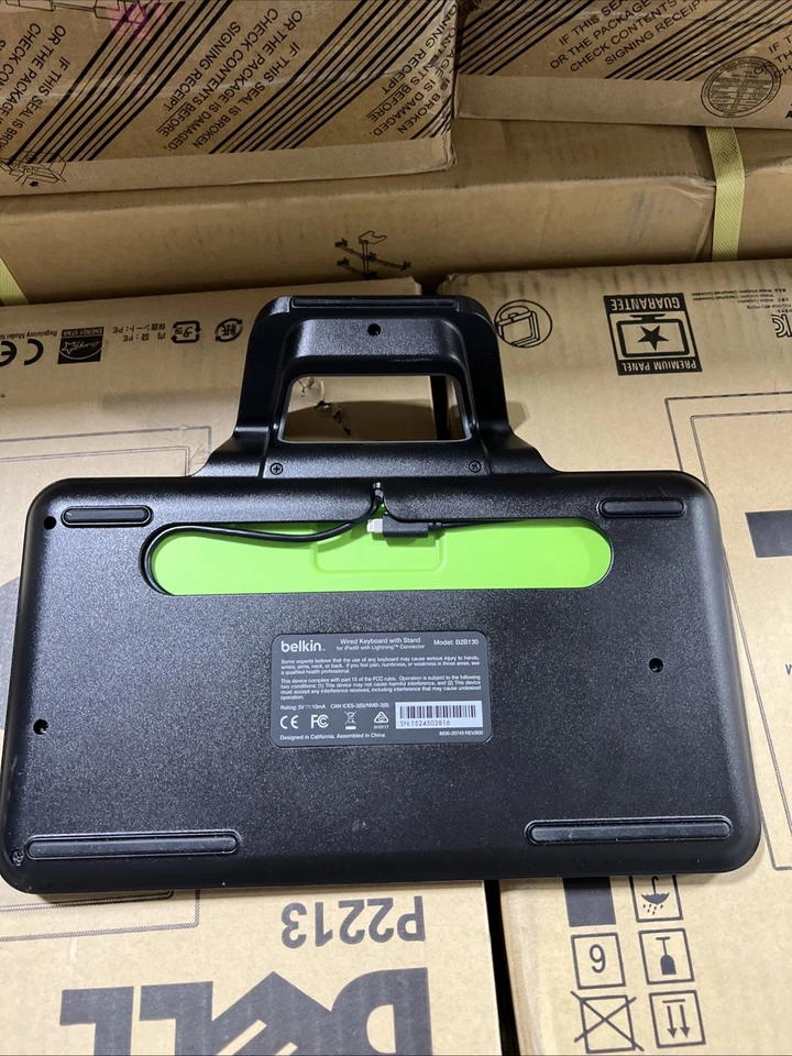 Teclado delgado para tableta BELKIN B2B130 negro Lightning con cable Foto 3 de 4