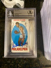 ARCHIE CLARK SIGNED 1969-70 TOPPS ROOKIE CARD BECKETT CERTIFIED SLABBED