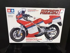 TAMIYA 14029 SUZUKI RG250 MOTORCYCLE MODEL KIT-NIB-1/12 SCALE