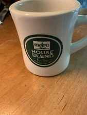 ONE - Metro Diner Restaurant Mug Coffee Cup House Blend Green Logo M Ware