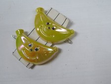 Vintage "Smiling Banana" Hair Cincher Clip Children Girl YELLOW PLASTIC Holder